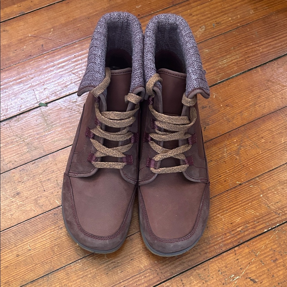 Chaco Women’s Lace-Up Hiking Boots Size 10.5